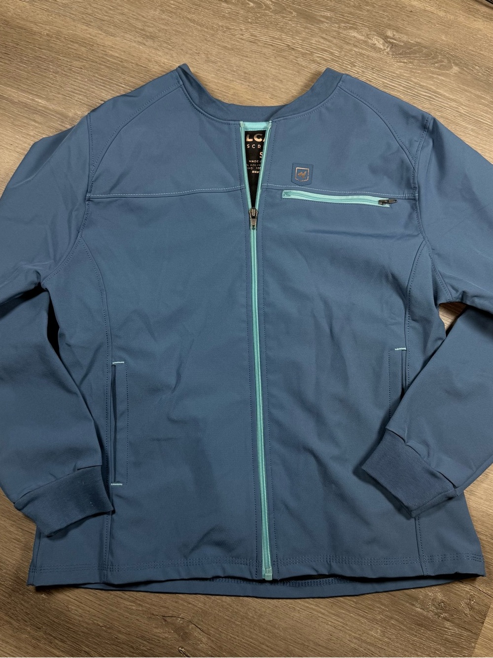 Helcasio Scrub Jacket with Mint Trim